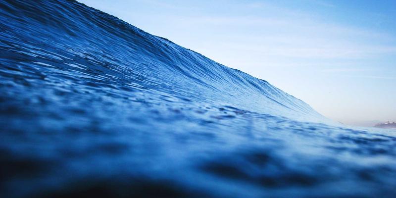 敏感肌护肤指南：揭秘爱百美低敏配方的研发逻辑与化妆品选购要点