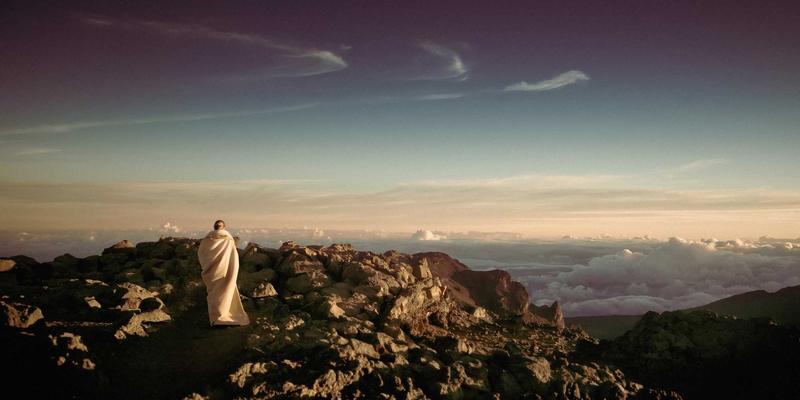 爱百美16：揭秘专业美容护肤背后的科学配方与护肤哲学