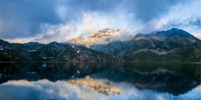 爱百美前景：科技赋能与消费升级下的美妆新纪元